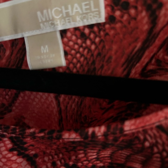 Michael Kors leopard print blouse with elastic waist. - Picture 3 of 3